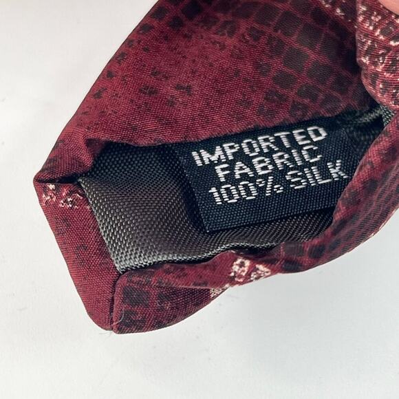 Oleg Cassini Vintage Abstract Print Mens Neck Tie Red Grey 100% Silk USA - Picture 7 of 7